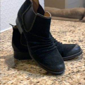 Montana black suede ankle boots